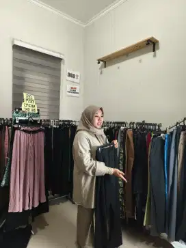 Lowongan Kerja Host Live !