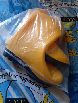 Sepatu boot safety