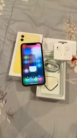 Dijual Iphone 11 Yellow 128GB Terdaftar Lengkap
