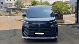 Toyota voxy tss 2022 hitam pajak panjang tangan pertama dari baru