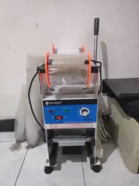 Perlengkapan Usaha Mesin Cup Sealer Minuman Kyodo