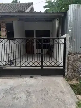 Disewakan Rumah Tahunan Bukit Indah Ciputat