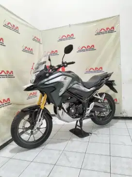 Honda CB 150X warna hijau silver tahun 2022