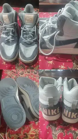 Sepatu warna putih-abu abu merek NIKE size 41