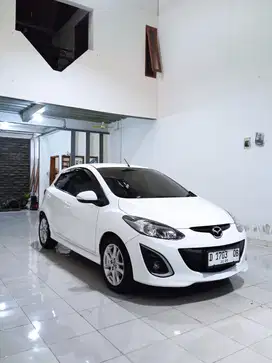Mazda 2 R 2013 Manual