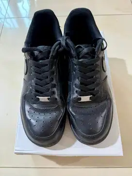 Sepatu Nike Air Force 1 (AF1) Hitam Second
