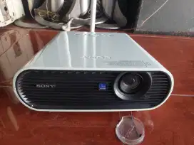 Proyektor Sony VPL-EX7