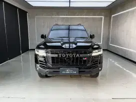 Toyota Landcruiser 300 GR-S 4x4 Diesel Black Metallic 2023
