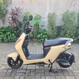SEPEDA LISTRIK UWINFLY D70
