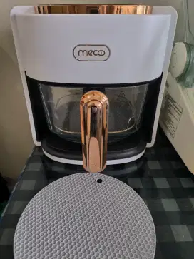 Air fryer MECO putih