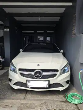 Mercedez Benz CLA200