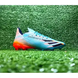 Sepatu bola Adidas x Neuro untuk anak