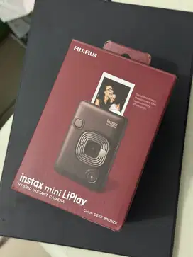 NEW INSTAX MINI LIPLAY FUJIFILM HYBRID INSTAX CAMERA
