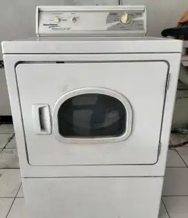 Mesin Pengering (dryer) untuk Laundry pakaian