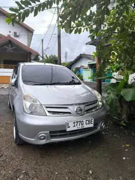 Di JUAL MOBIL NISSAN GRAND LIVINA 1.5 VX A/T