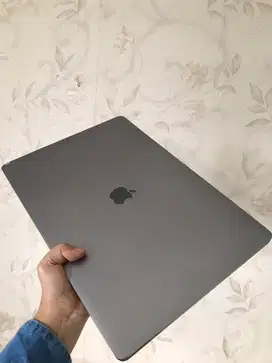 Macbook Pro 16”/Core i9 2019/Dual Vga Amd Radeon 55000M