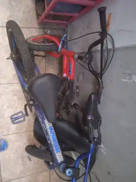 Sepeda anak bekas