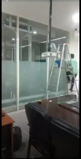 Kaca film gedung