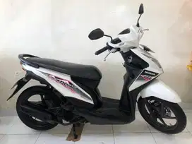 Honda Beat Fi Th.2013 putih!!