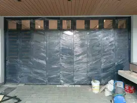 Pintu Garasi Rumah modern minimalis, berkualitas dan tahan lama