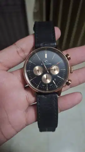 Jam tangan ripcurl chronograph rose gold