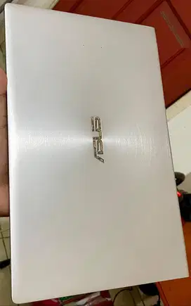 ASUS ZENBOOK UX433 FOR SALE !!!