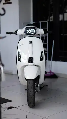 Vespa Matic i-Get Sprint S 2024 Putih White Innocenza