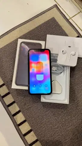 Dijual Iphone Xr Black 64GB Lengkap Terdaftar