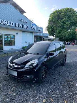 Mobil Pribadi Mobilio