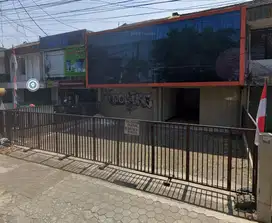 TURUN HARGA Ruko strategis SHM 2 lantai di Jalan Sudirman Mainroad