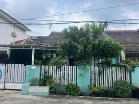 Dijual Rumah Luas dan Asri di Galaxy Bekasi