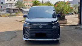 Toyota All New Voxy TSS Camera360 Black on Black 2022 Like New Record
