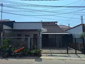 Dijual Rumah Dekat Tol Becakayu di galaxy Bekasi