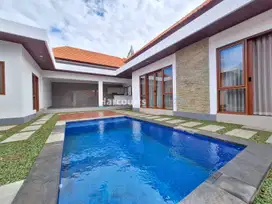 Brand New Villa 3 Bedroom Siap Huni di Kerobokan - Bali