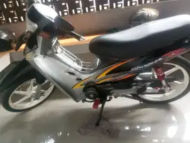 Suzuki shogun R 2002 mulus kinyis kinyis siap mejelajah