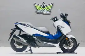 Honda Forza 250 ABS xmax GT200 vespa primavera sprint