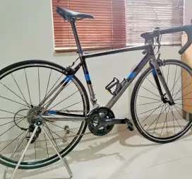 sepeda roadbike polygon strattos s2