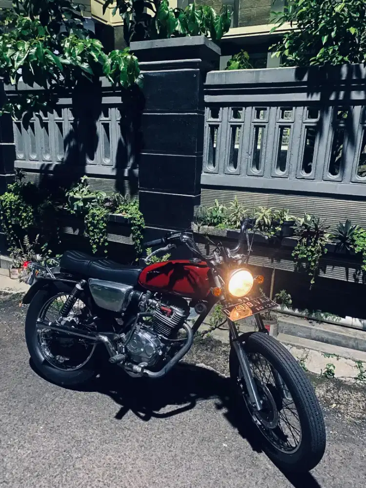 Motor custom British style