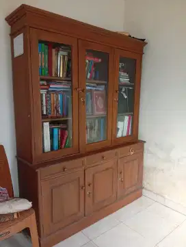 Lemari bufet kayu jati
