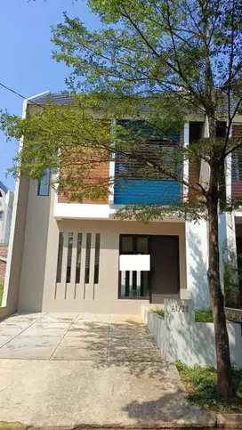 Rumah SHM 3 Kamar 8 Menit ke Gerbang Tol Cibadak 2 Siap Huni J-36547