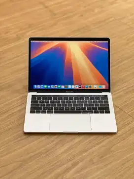 MacBook Pro A1989 2018 , 13 inch , 16/512