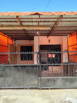 Rumah disewakan di dalam komplek (Aman sejuk dan Indah )