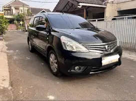 Nissan Grand livina 1.5 XV Bensin-AT 2014 Hitam PRIBADI