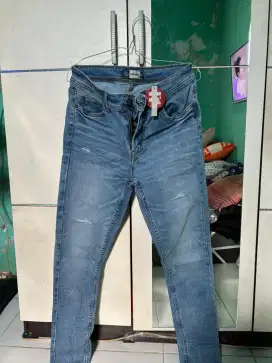 Celana jeans Nevada