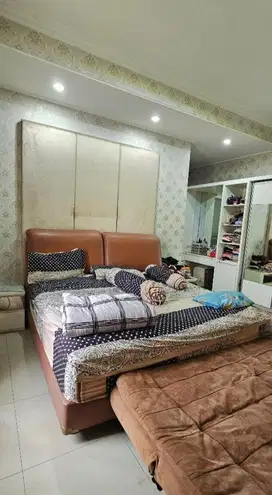 RUMAH SPLIT LEVEL CITRALAND SURABAYA BARAT