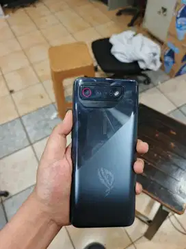 Asus Rog 7 8/256gb