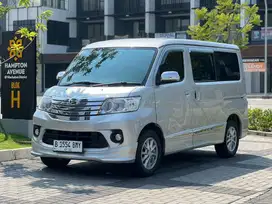 LOW KM MULUS TERAWAT LIKE NEW ! Daihatsu Luxio 1.5 X AT 2015 Silver