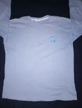 Sweater Crewneck LA Model Size XL
Second