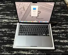 MacBook Air 13 inch M2 2022 Grey 8Gb 256Gb Ex iBox Mulus Like New