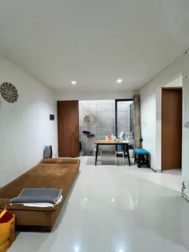 DIJUAL DALAM TOWNHOUSE RUMAH DI  JAGAKARSA JAKARTA SELATAN